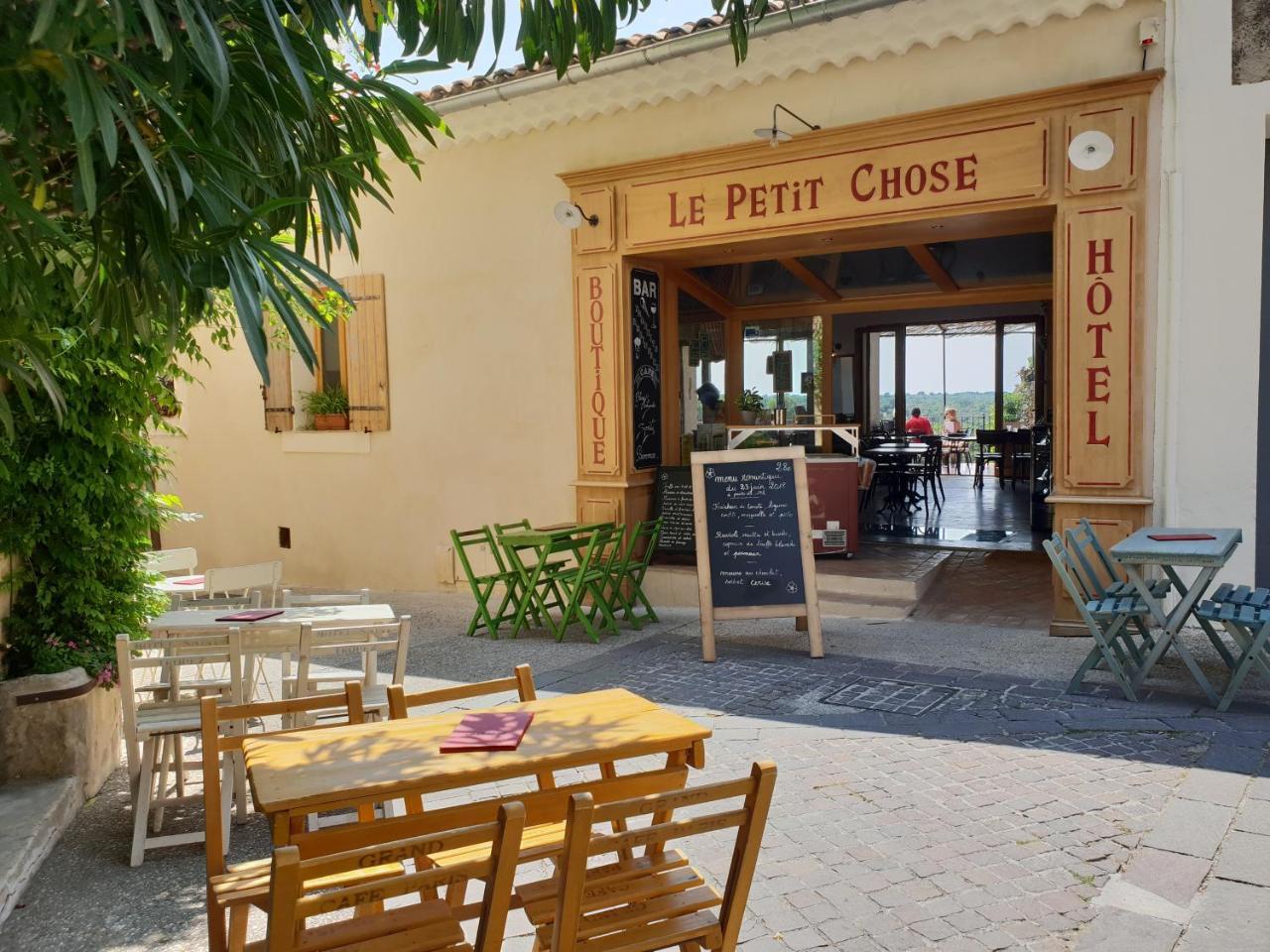 Hotel Les Remparts Венаск Екстериор снимка
